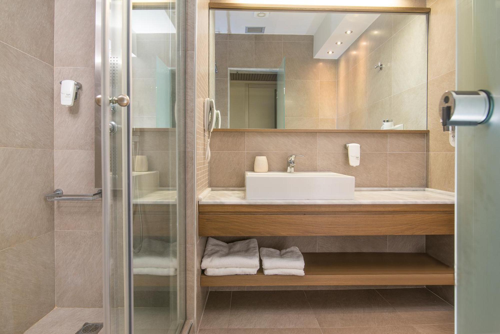 Cosmopolitan Hotel & Spa Paralía エクステリア 写真