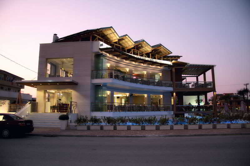 Cosmopolitan Hotel & Spa Paralía エクステリア 写真
