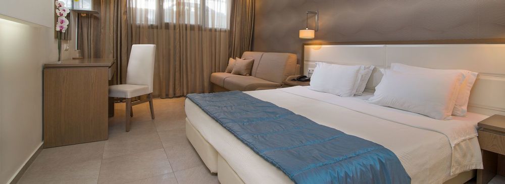 Cosmopolitan Hotel & Spa Paralía エクステリア 写真