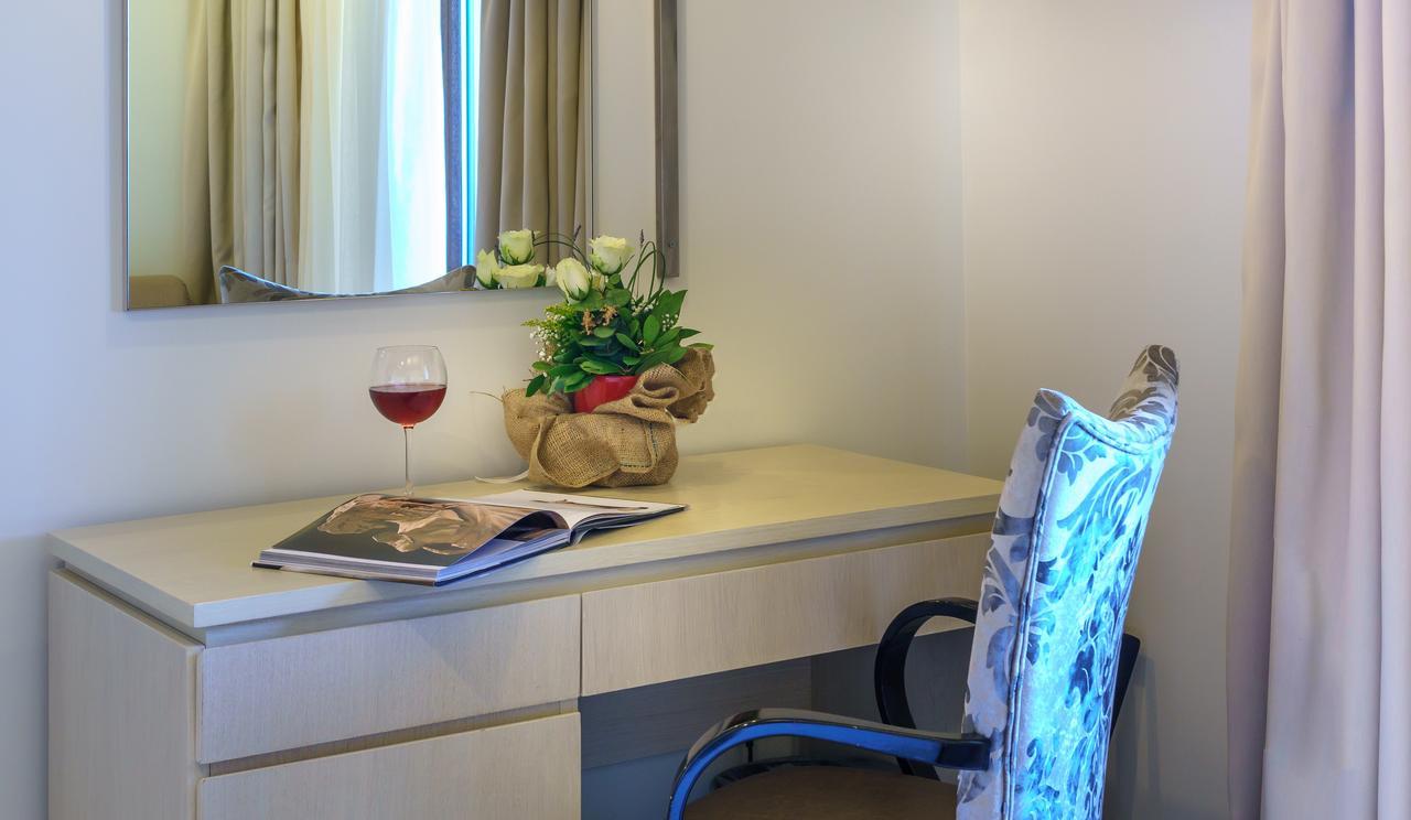Cosmopolitan Hotel & Spa Paralía エクステリア 写真