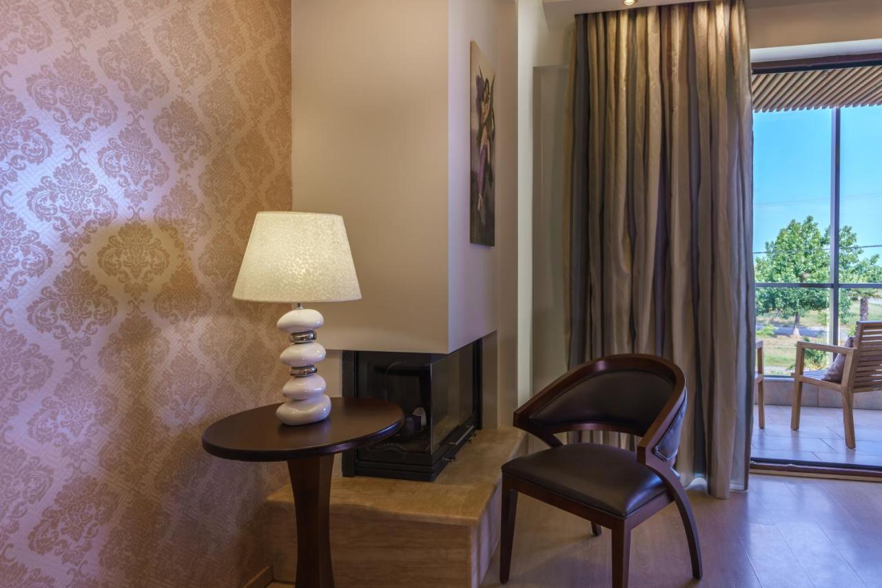Cosmopolitan Hotel & Spa Paralía エクステリア 写真