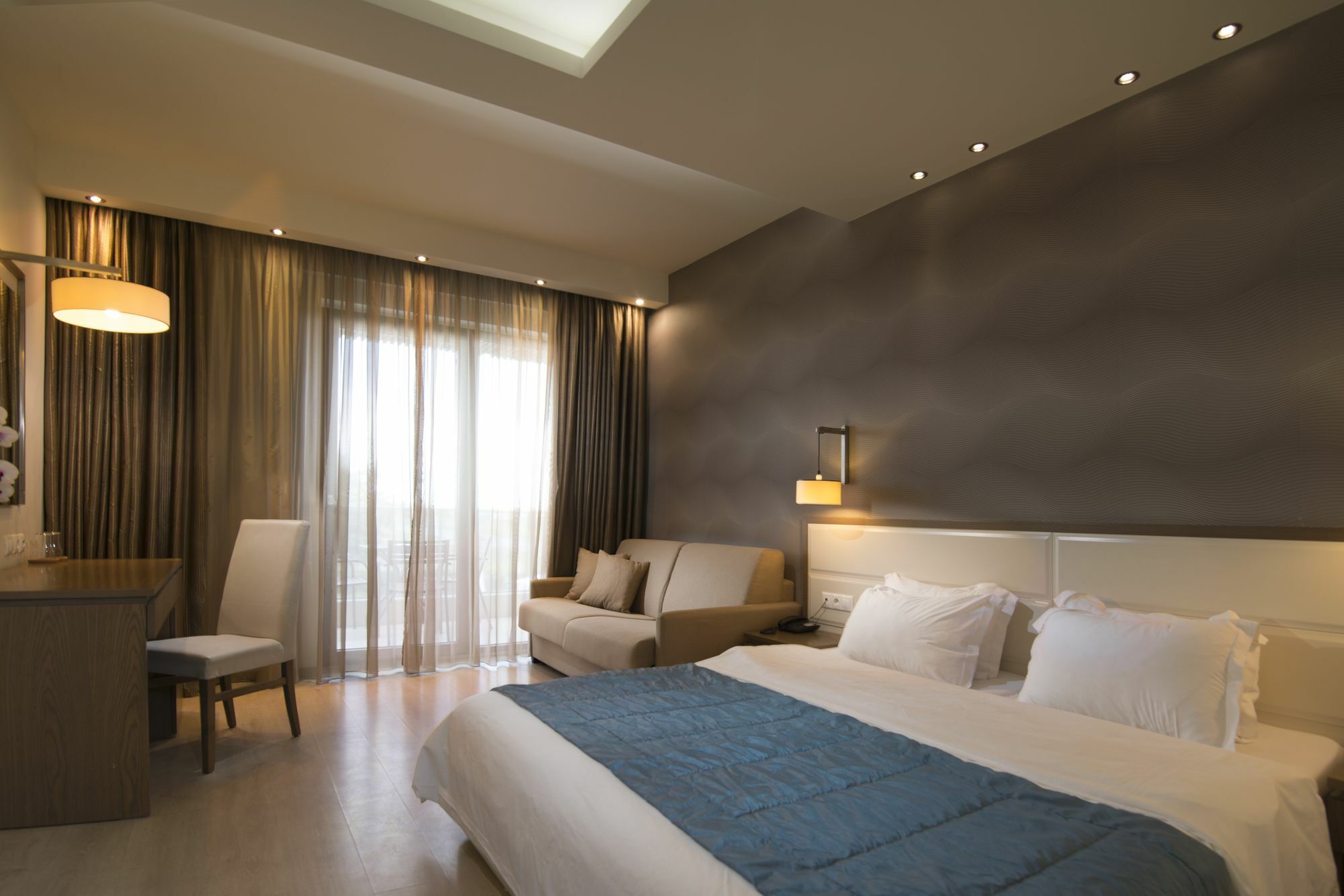 Cosmopolitan Hotel & Spa Paralía エクステリア 写真
