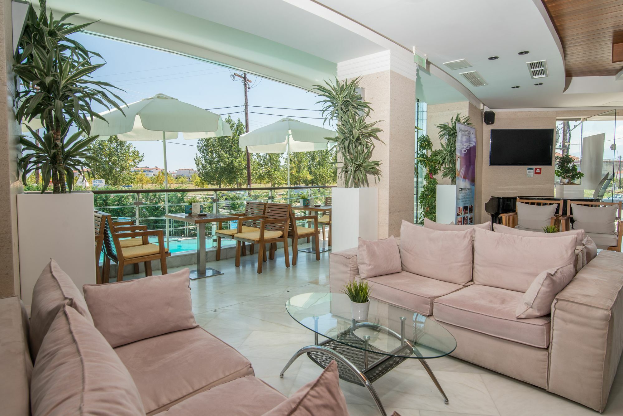 Cosmopolitan Hotel & Spa Paralía エクステリア 写真